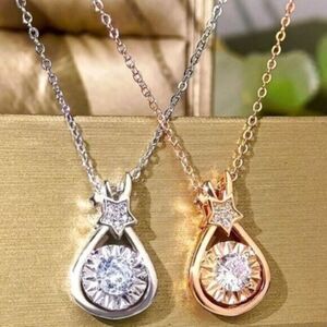 NWT- ROSEGOLD Water Drop Rhinestone Star Accent Pendant Necklace